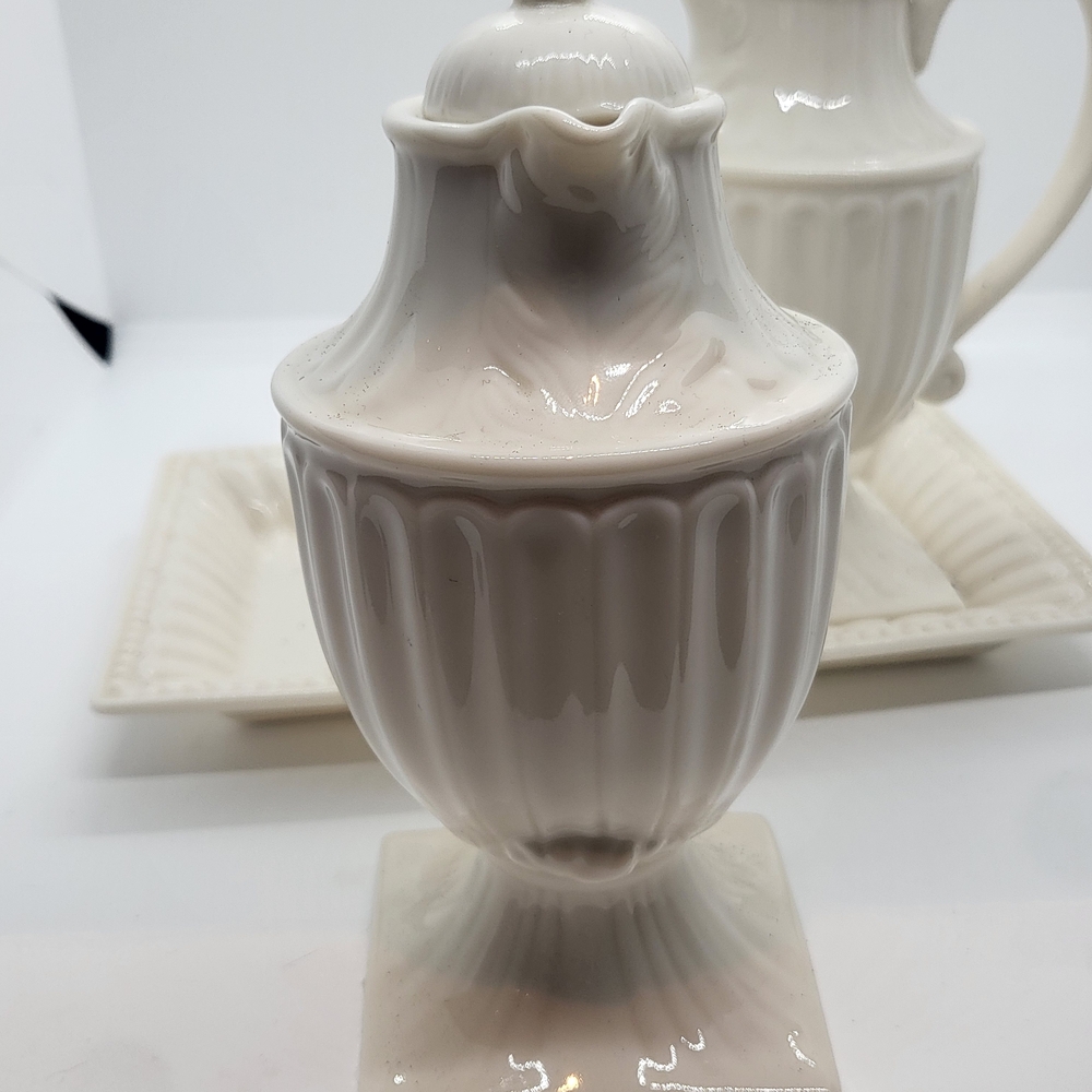 Nostalgia Cream Ceramic Pitcher Set - Picture 2 of 5